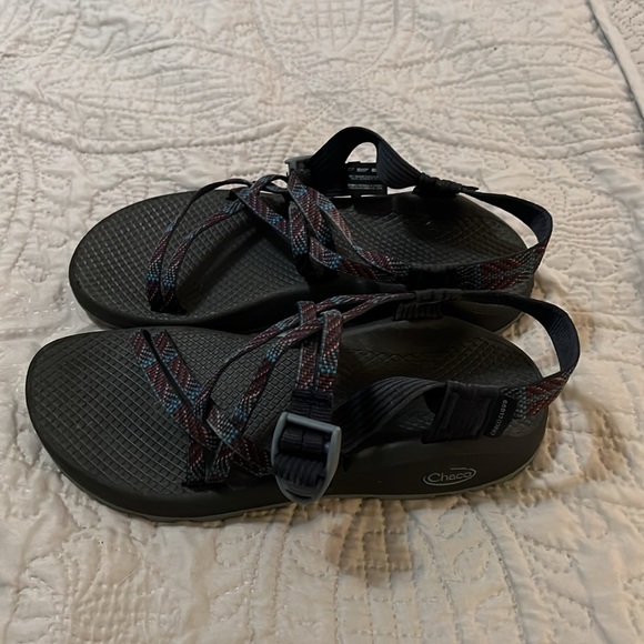 Blue and purple Chaco sandals - Picture 3 of 4